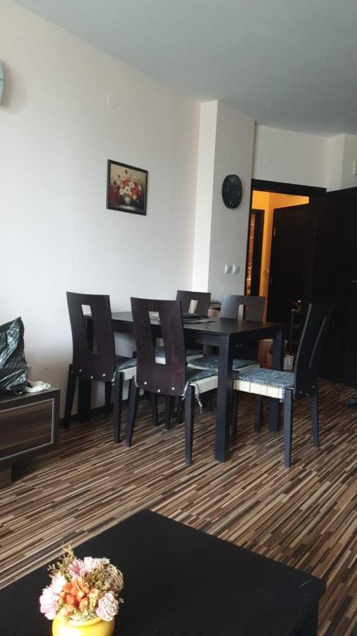 Apartment With Green Terrace 布尔加斯 外观 照片