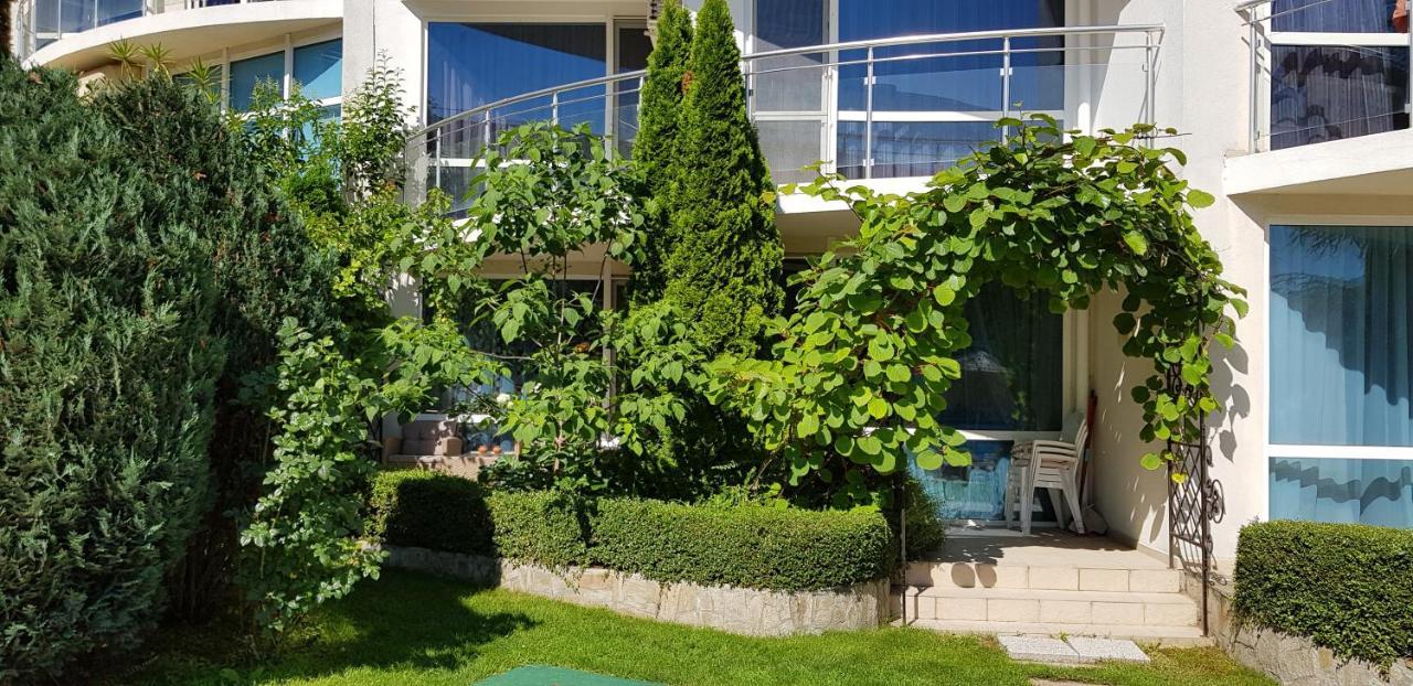Apartment With Green Terrace 布尔加斯 外观 照片