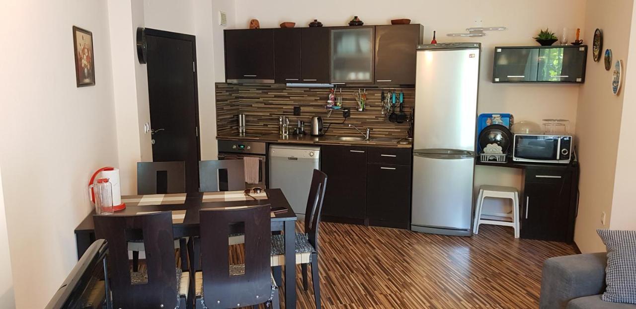 Apartment With Green Terrace 布尔加斯 外观 照片